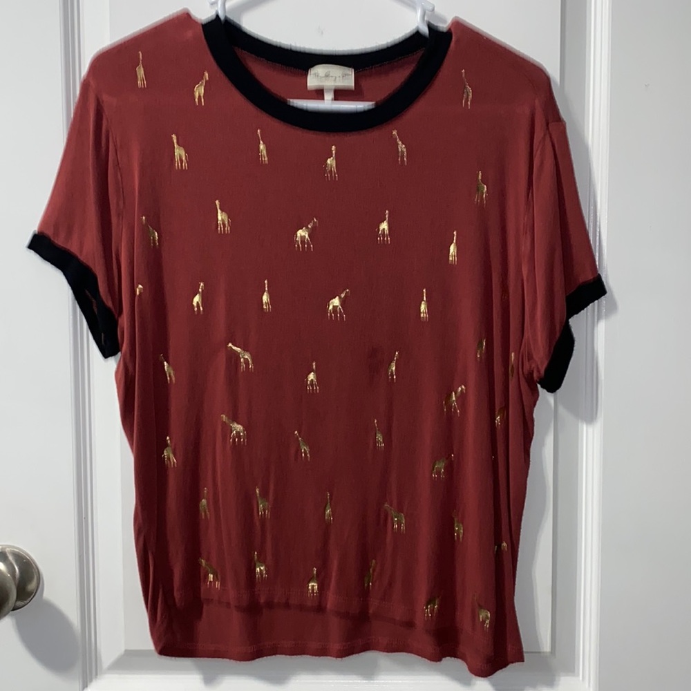 Maroon stretchy, gold giraffe print shirt